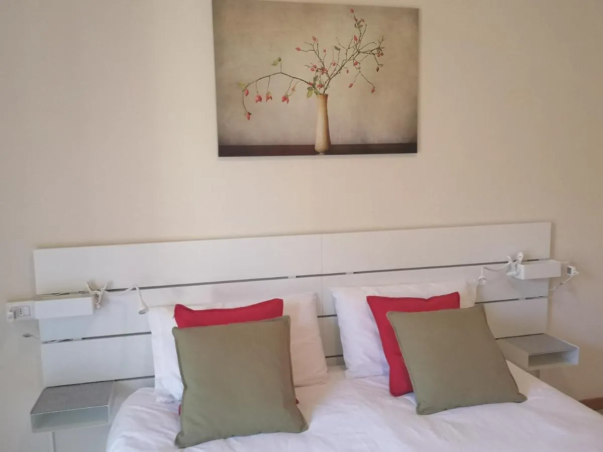 Bellahome Como 0*,  Italy